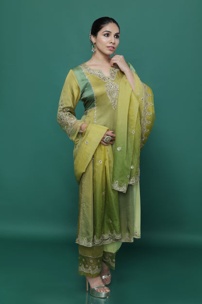 Sara Kalidar Kurta Set